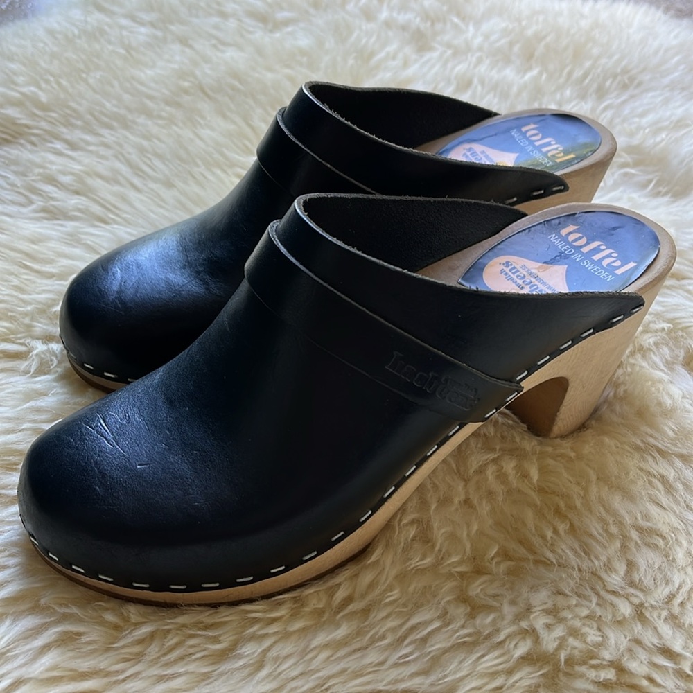 Swedish Hasbeens Slip-In Classic Clogs size 39 BLACK